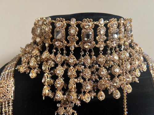 Champagne Gold Bridal Choker Set – Kundan Mala, Jhumar, Tikka & Jhumkay