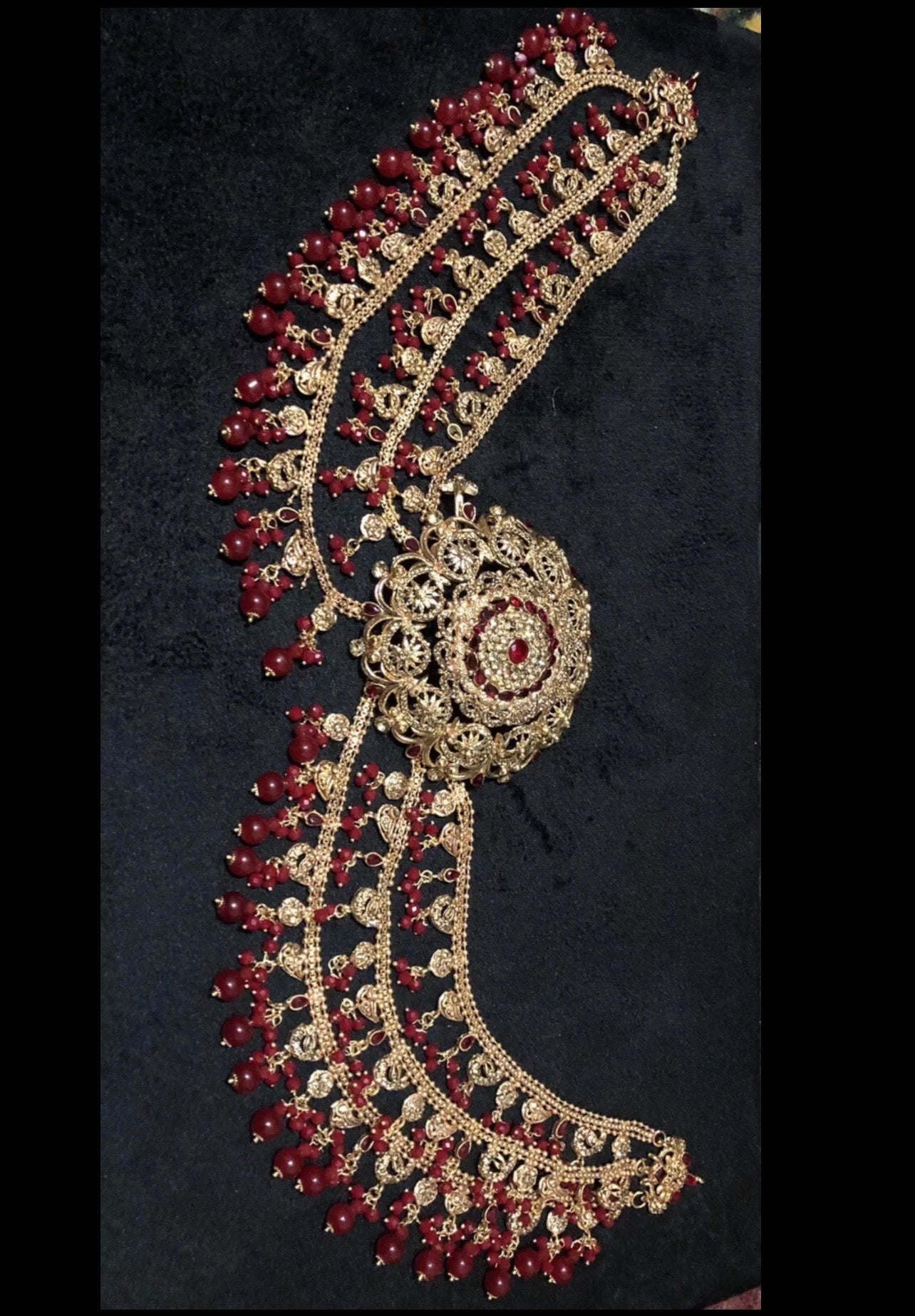 Bridal Jura Hair Pin – Traditional Gold & Maroon Hair Jewellery