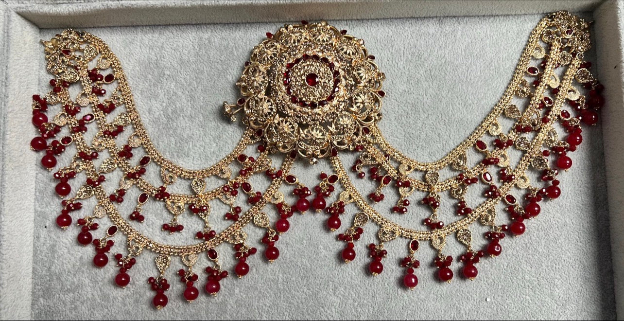 Bridal Jura Hair Pin – Traditional Gold & Maroon Hair Jewellery