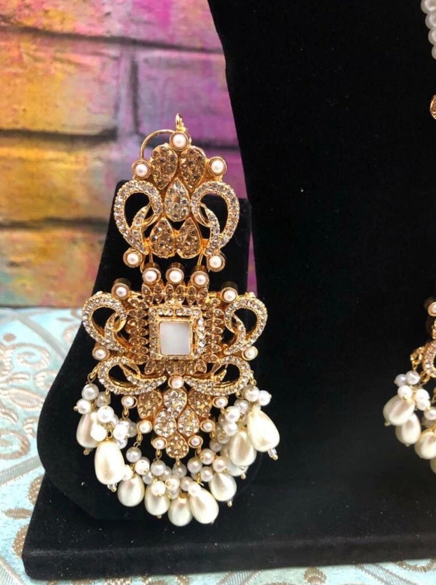 Gold & White Pearl Full Bridal Jewellery Set – Choker, Haar, Tikka, Jhumar, Earrings & Bangles