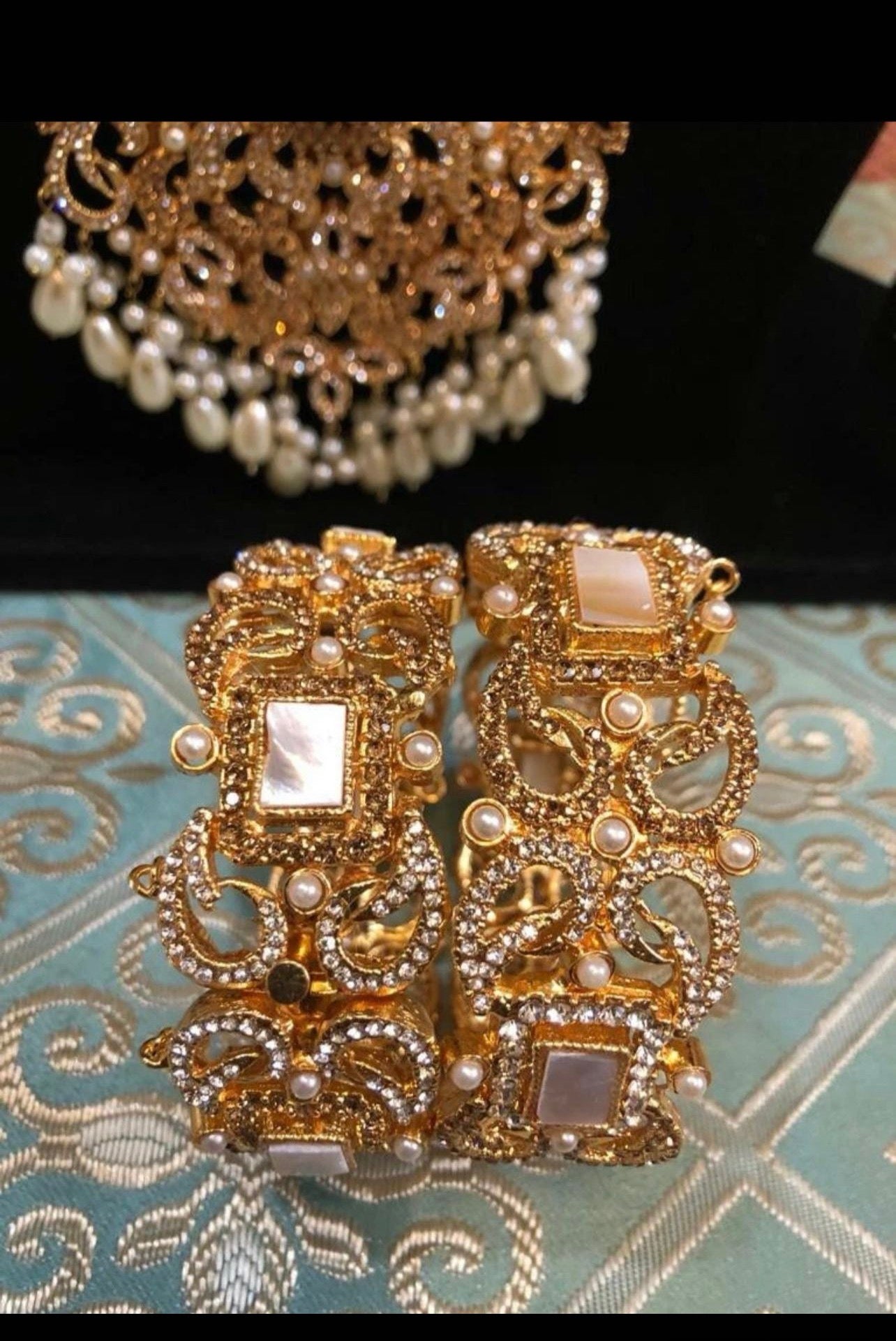 Gold & White Pearl Full Bridal Jewellery Set – Choker, Haar, Tikka, Jhumar, Earrings & Bangles