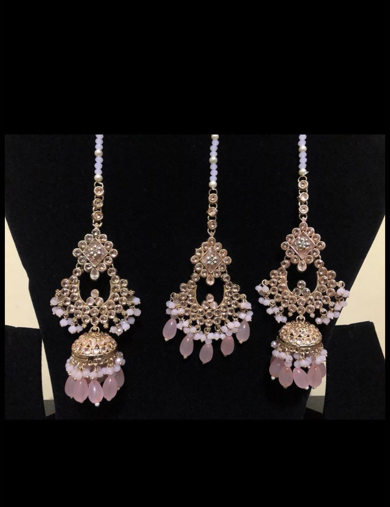 Heavy Kundan Pearl Choker Set with Jhumkay & Tikka – Maroon / Light Pink