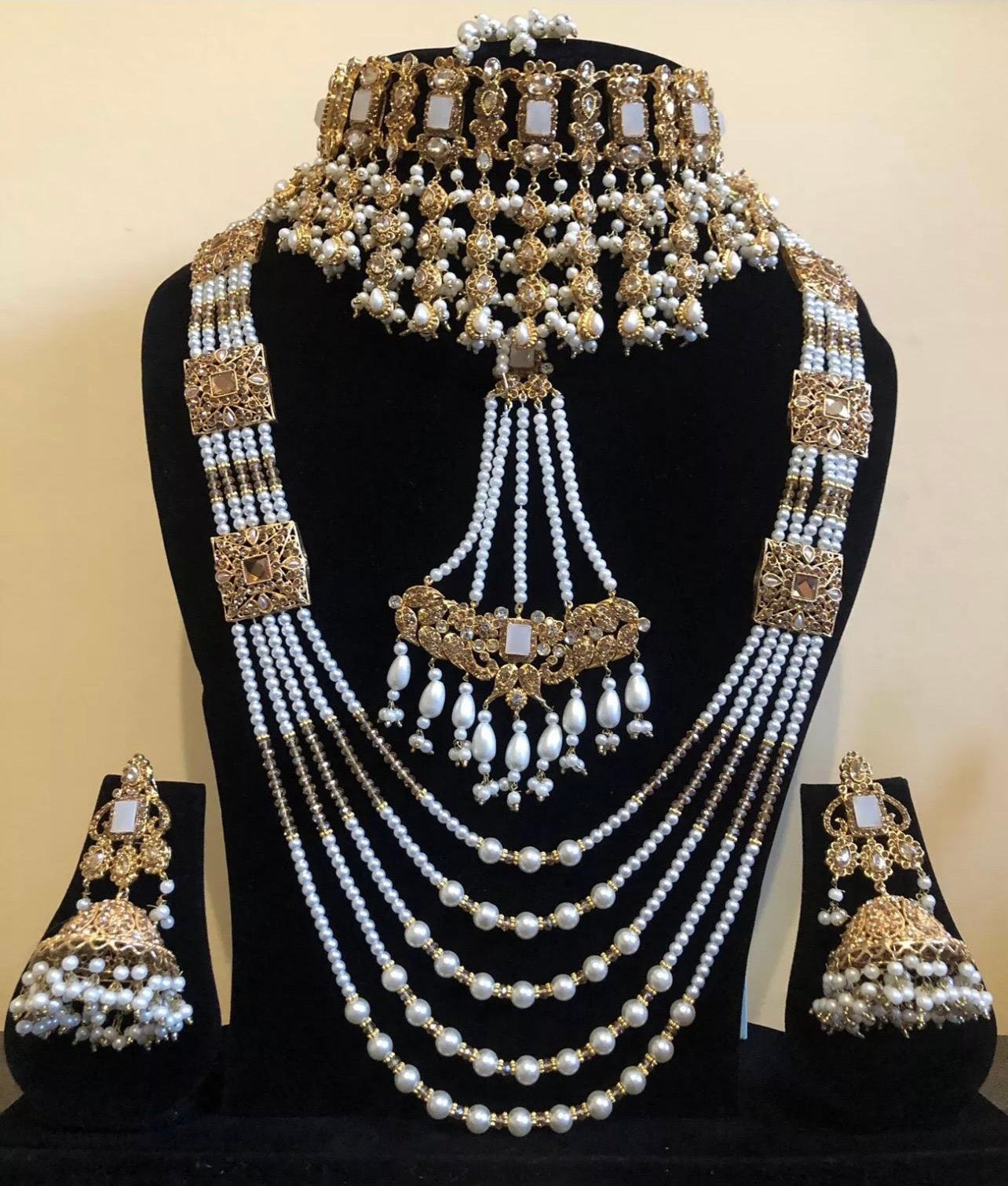 White & Gold Pearl Bridal Choker Set – Kundan Mala, Jhumar, Tikka & Jhumkay